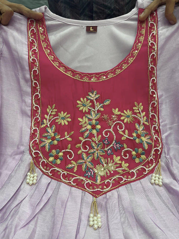Elegant Lavender Kurta Set with Magenta Embroidered Yoke